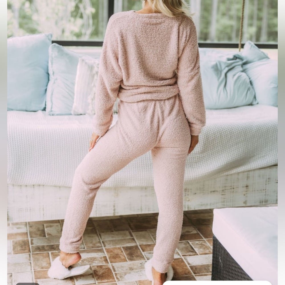 Lounge around cozy jogger set